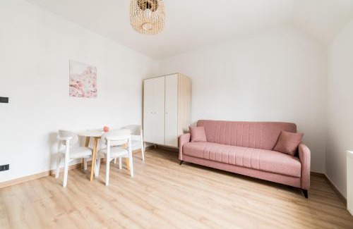 Grunwald Apartment | Wilson Park Serene Studios by BookingHost