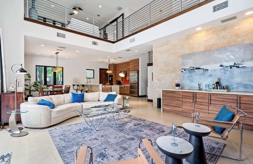 Wilton Manors Villa | Wilton Grand Luxury: Private Oasis w/Pool