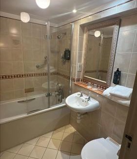 Winchester Hotel | Winchester Cathedral View By Dancenter