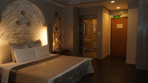 North District Hotel | Wind Coast Motel