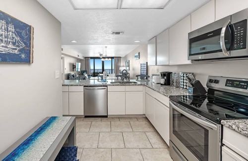 Orange Beach East Condo | Wind Drift 408SW ~ Outdoor Pool + $400 in FREE Activities Daily ~ Zoo/Parasailing/Golf + More