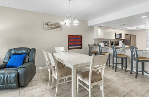 Orange Beach East Condo | Wind Drift 408SW ~ Outdoor Pool + $400 in FREE Activities Daily ~ Zoo/Parasailing/Golf + More