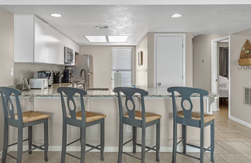 Orange Beach East Condo | Wind Drift 408SW ~ Outdoor Pool + $400 in FREE Activities Daily ~ Zoo/Parasailing/Golf + More
