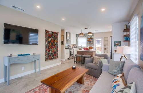 Beach Barber Tract Cottage | Windansea Retreat - beautifully renovated 1 bedroom cottages, walk to the beach