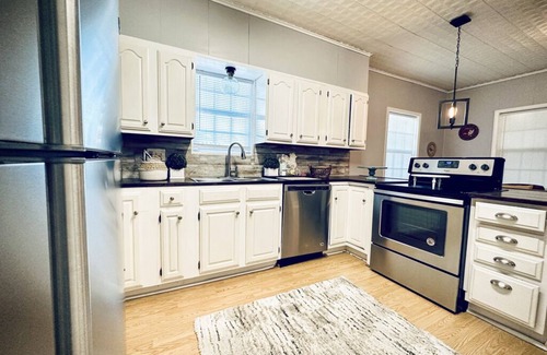 Abilene House | Windmill Inn- Cozy 2-bedroom house near South Downtown Abilene