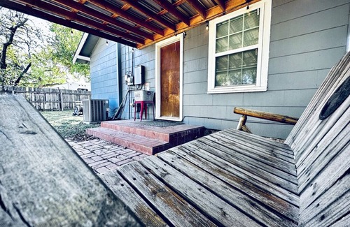 Abilene House | Windmill Inn- Cozy 2-bedroom house near South Downtown Abilene