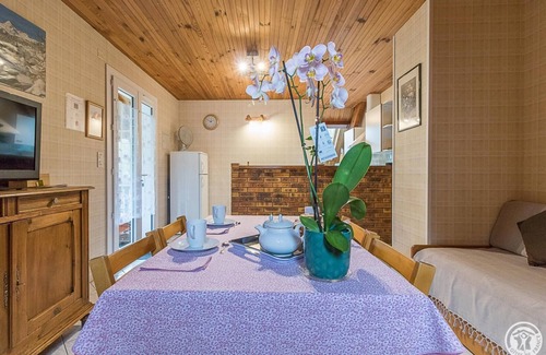 Bagneres-de-Luchon House | Window on Superbagnères