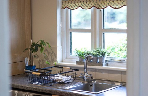South Cerney House | Windrush Lake 87, The Retreat (P)