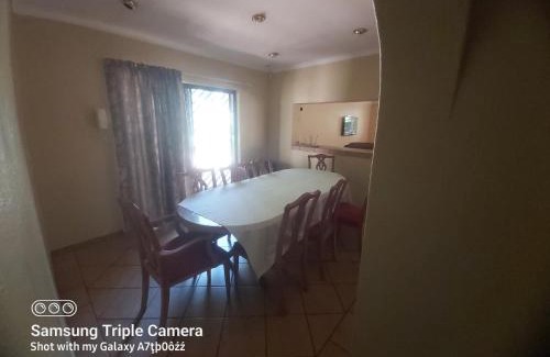 Garsfontein Villa | Windsor villa