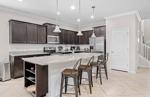 Four Corners House | Windsor Westside Family Paradise