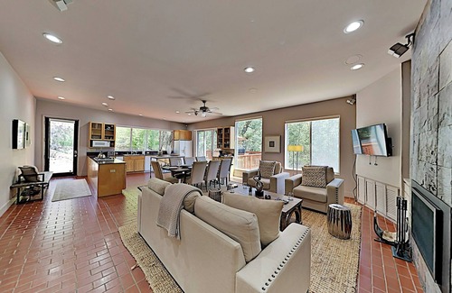 Glen Ellen House | Wine Country Estate - Pool, Spa, Dog Friendly