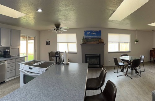 Dallas House | Wine Country Home 2 bedroom 2 full bathrooms