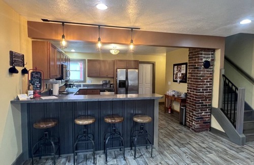 Geneva House | Wine Hop -Inn …Relax In The Heart Of Ohio's Wine Country