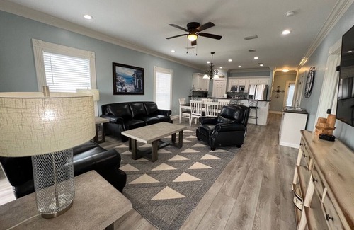 Gulf Shores House | WineDown in Gulf Shores! 4 BR 3 Bath home perfect for relaxing family getaway
