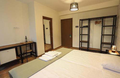 Avlabari Hotel | Winehouse Old Qvevri Apartments
