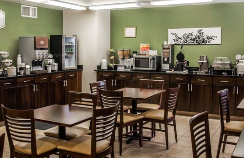 Edgewood Hotel | Wingate by Wyndham Bel Air I-95 Exit 77A/APG Area