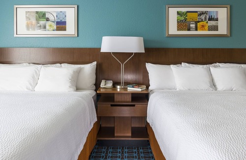 Oshkosh Hotel | Wingate by Wyndham Oshkosh