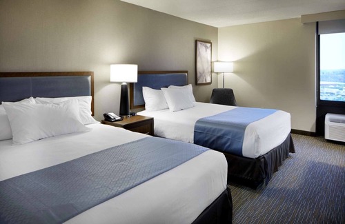 Barton Hotel | Wingate by Wyndham St. Clairsville/Wheeling