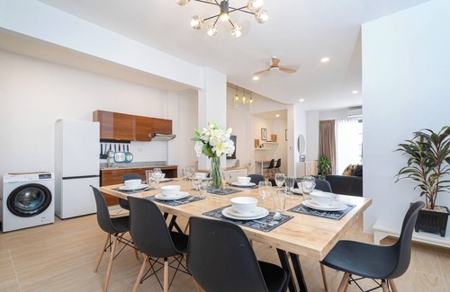 Patong House | Wink House/Center Patong Bangla Road/Beach/Sleep 10