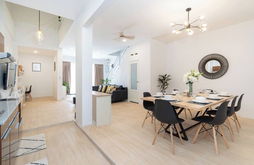 Patong House | Wink House/Center Patong Bangla Road/Beach/Sleep 10