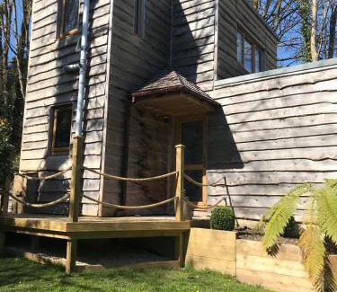 Boscundle Apartment | Winnie's Corner - Self Contained within the grounds of another property, in an idyllic wooded setting