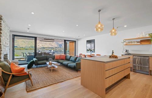 Wanaka Apartment | Winona of Wanaka - Luxury Lakefront Apartment