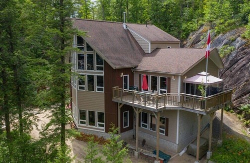 Seguin House | Winsome Silver Lake Perfect for family groups!