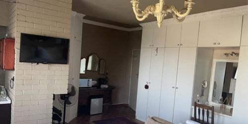 Westville Apartment | Winston House