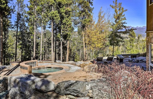 Granby House | Winter Park/Granby Chalet w/ Mtn View & Hot Tub!