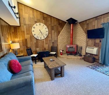 Bessemer Villa | Winter Vacation Get Away I Alpen Villas at Powderhorn Mountain