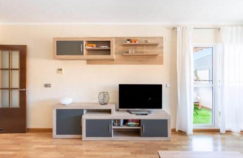 Torre de Benagalbon Apartment | WintowinRentals Relax, Playa, Wifi & Parking