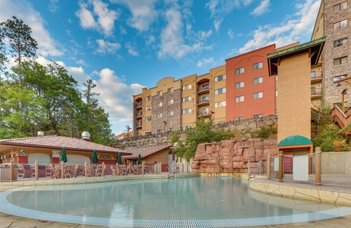 Wisconsin Dells Apartment | Wisconsin Dells Resort Condo: Golf Course On-Site