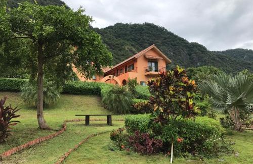 Donghe Bed & Breakfast | Wishingwell B&B