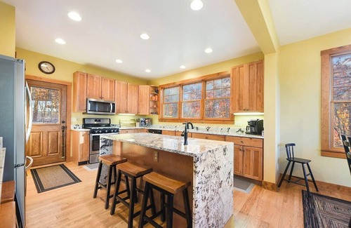 Swanton House | Wisp'd Away-Lakefront*DOCK*on 3+acres