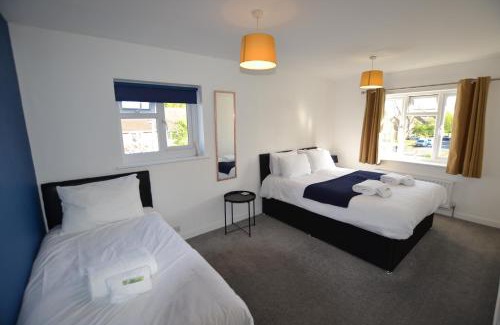 Salisbury Apartment | Wisteria 2 bed House - STAYSEEKERS