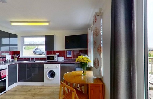 Hayle Cottage | With a large secure timber deck which gets the sun for most of the day
