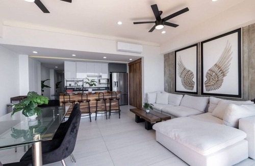 Mazatlan Apartment | With ocean view| in front of malecon by Gpsrentas