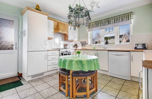 Manningtree House | Wix, with its rolling countryside and reputation as a peaceful village, perfect for a rural stay