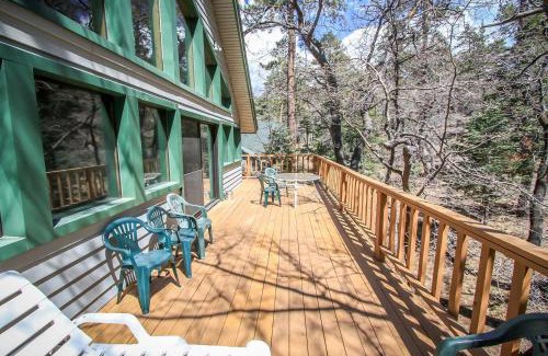 Upper Moonridge House | Wodehouse-1057 by Big Bear Vacations