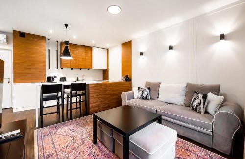 Powazki Apartment | Wola Luxury Wooden Apartment by BookingHost