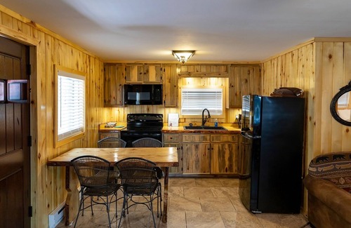 South Fork Hotel | Wolf Creek Ranch Ski Lodge