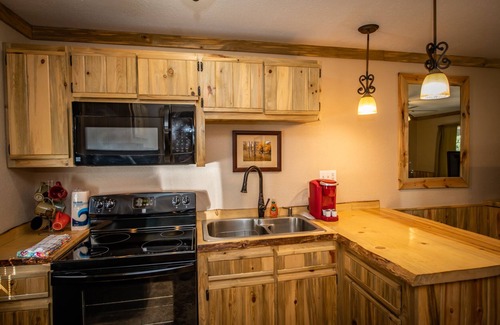 South Fork Hotel | Wolf Creek Ranch Ski Lodge