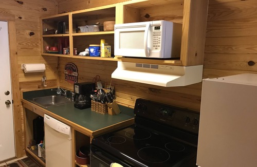 Pittsburg Cabin | Wolf Den Cabin of Pomme de Terre