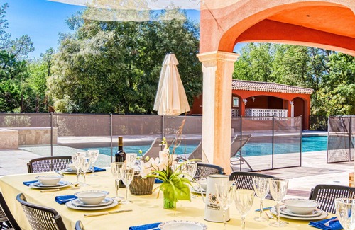 Meounes-les-Montrieux House | Wonderful private villa for 10 people with WIFI, A/C, private pool, hot tub, TV and terrace