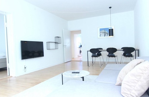 Frederiksberg C Apartment | Wonderful 2-BR apartment in Frederiksberg C - 206