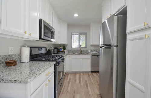 Los Banos House | Wonderful 3 Bedroom 2 bath with lots of parking