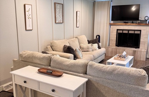 Denver House | Wonderful 5-bedroom house with AC in Centennial