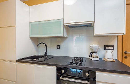 Fazana Apartment | Wonderful apartment for 4 people with pool and garden