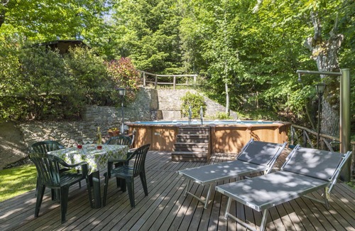 Cortona House | Wonderful private villa for 4 people with private pool, TV, patio and pets allowed