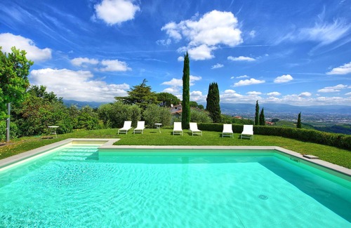 Serravalle Pistoiese Villa | Wonderful private villa with A/C, private pool, WIFI, TV, patio, panoramic view and parking